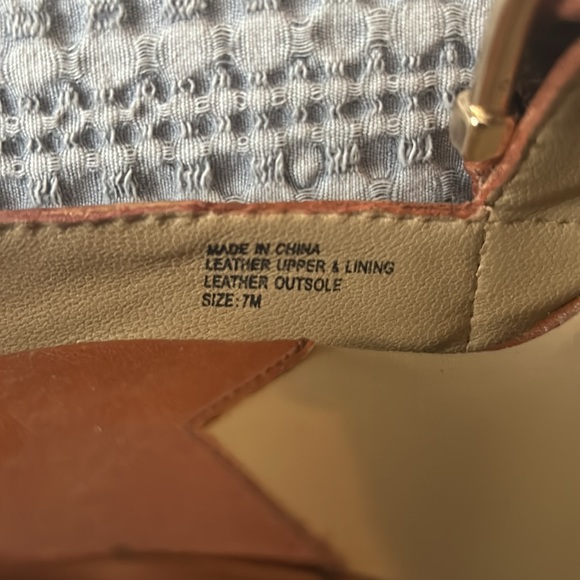 🆕 Michael Kors Leather Heel with Gold Buckle Toe - Picture 11 of 14